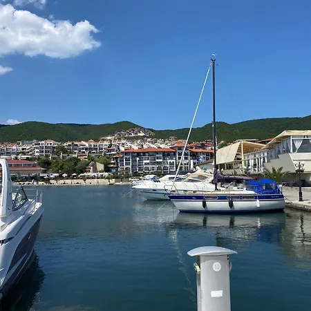 Toni House 405 Marina